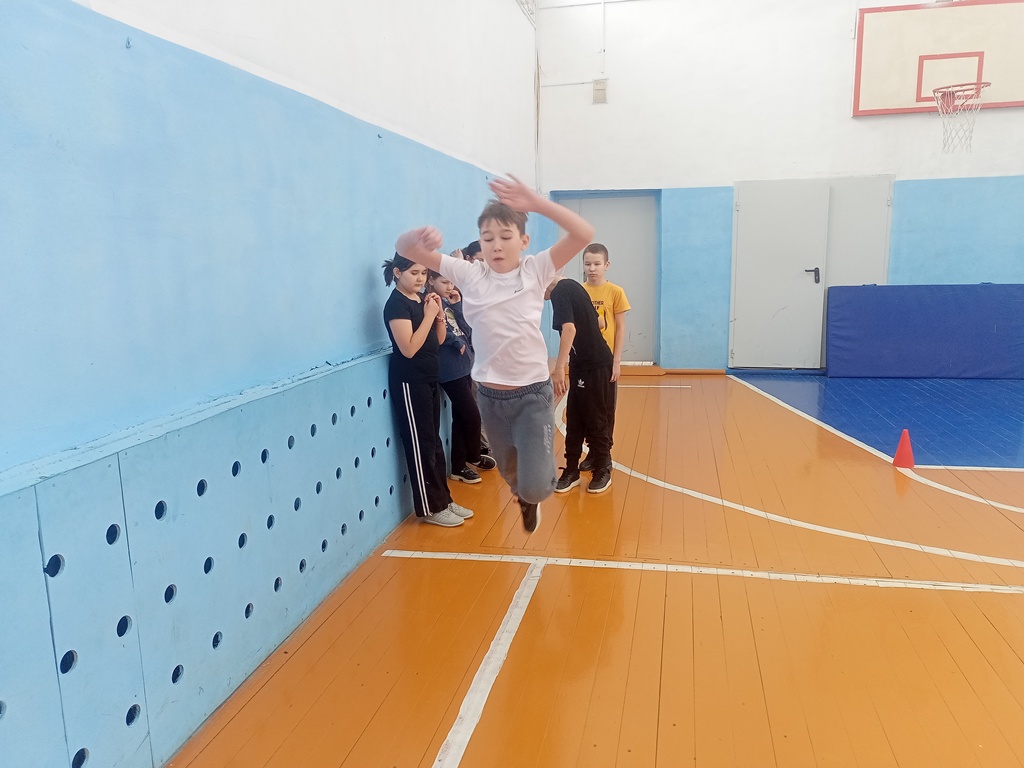 Школьный этап "Президентских состязаний"