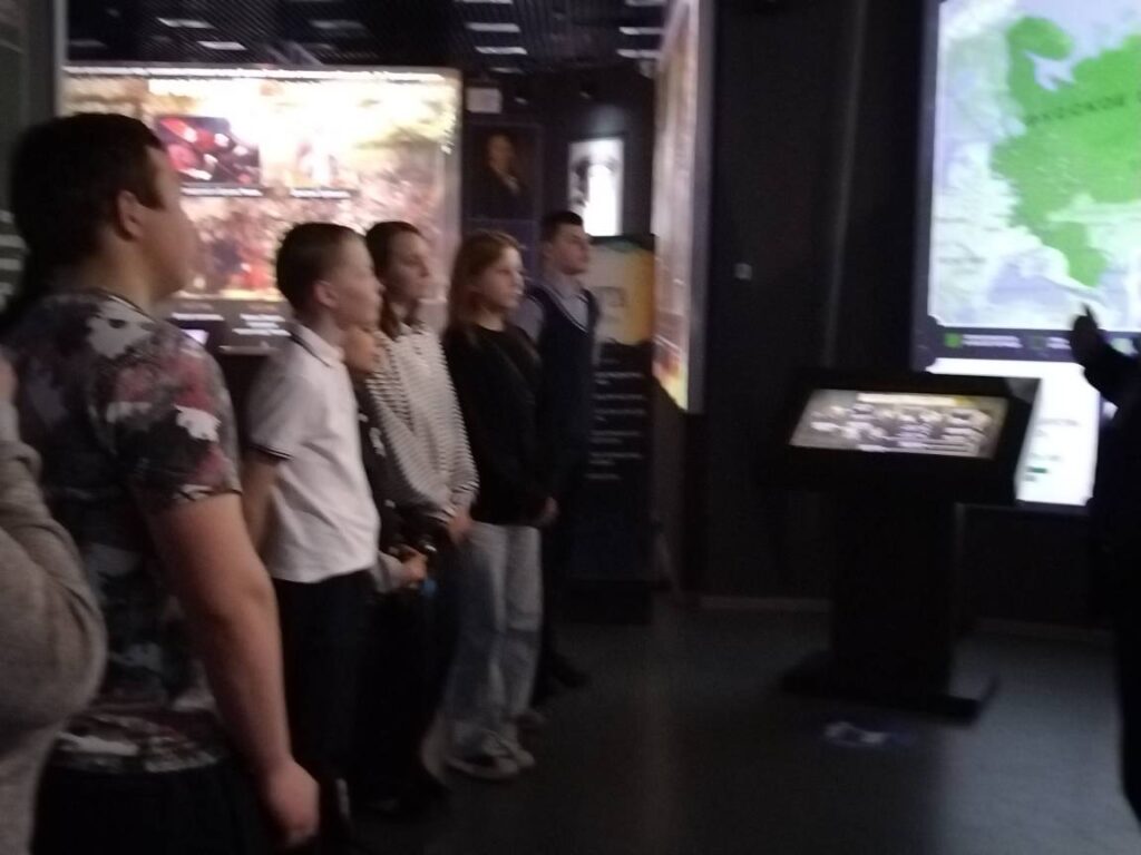 0 апреля 2026 года стал для обучающихся  ФДО « Мир вокруг нас» настоящим днём открытий. Вместе со своим педагогом Етривановой Е.В. ребята отправились в увлекательную поездку в областную столицу.